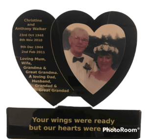009. Personalised Memorial Double Heart On A Plinth Christine 7411 P
